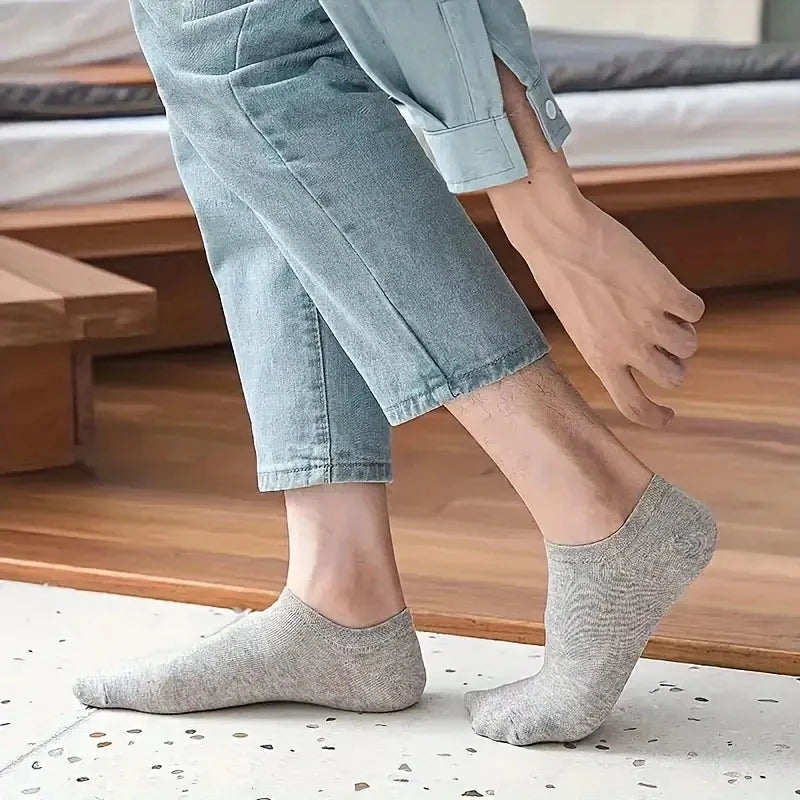 Capilorix unisex ankle socks in a 5/10-pack, breathable and lightweight for sports and daily wear, comfort-fit design.