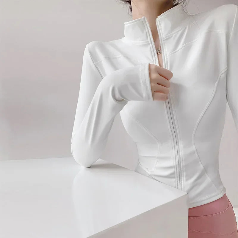 Capilorix women's quick-drying sports coat with long sleeves, zipper, ideal for yoga, running, and fitness activities.