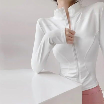 Capilorix women's quick-drying sports coat with long sleeves, zipper, ideal for yoga, running, and fitness activities.