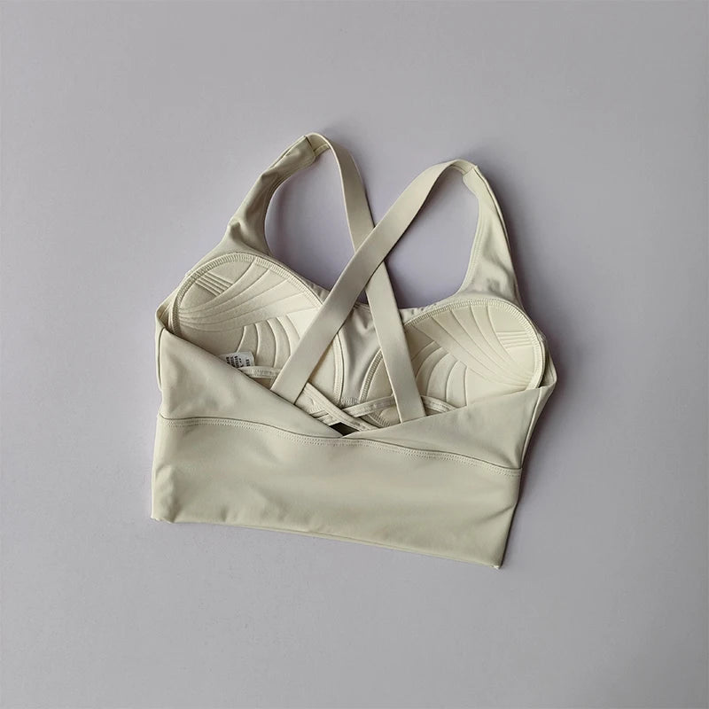 Capilorix all-in-one sports bra for high-impact activities, shock-proof design, ideal for running, yoga, and summer fitness.