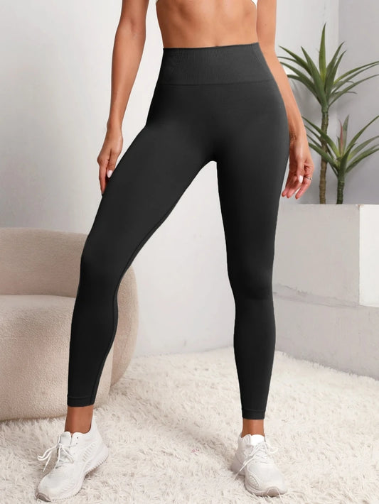 Capilorix women seamless high waist sports leggings with hip lifting and push-up design for yoga, gym, and fitness activities.