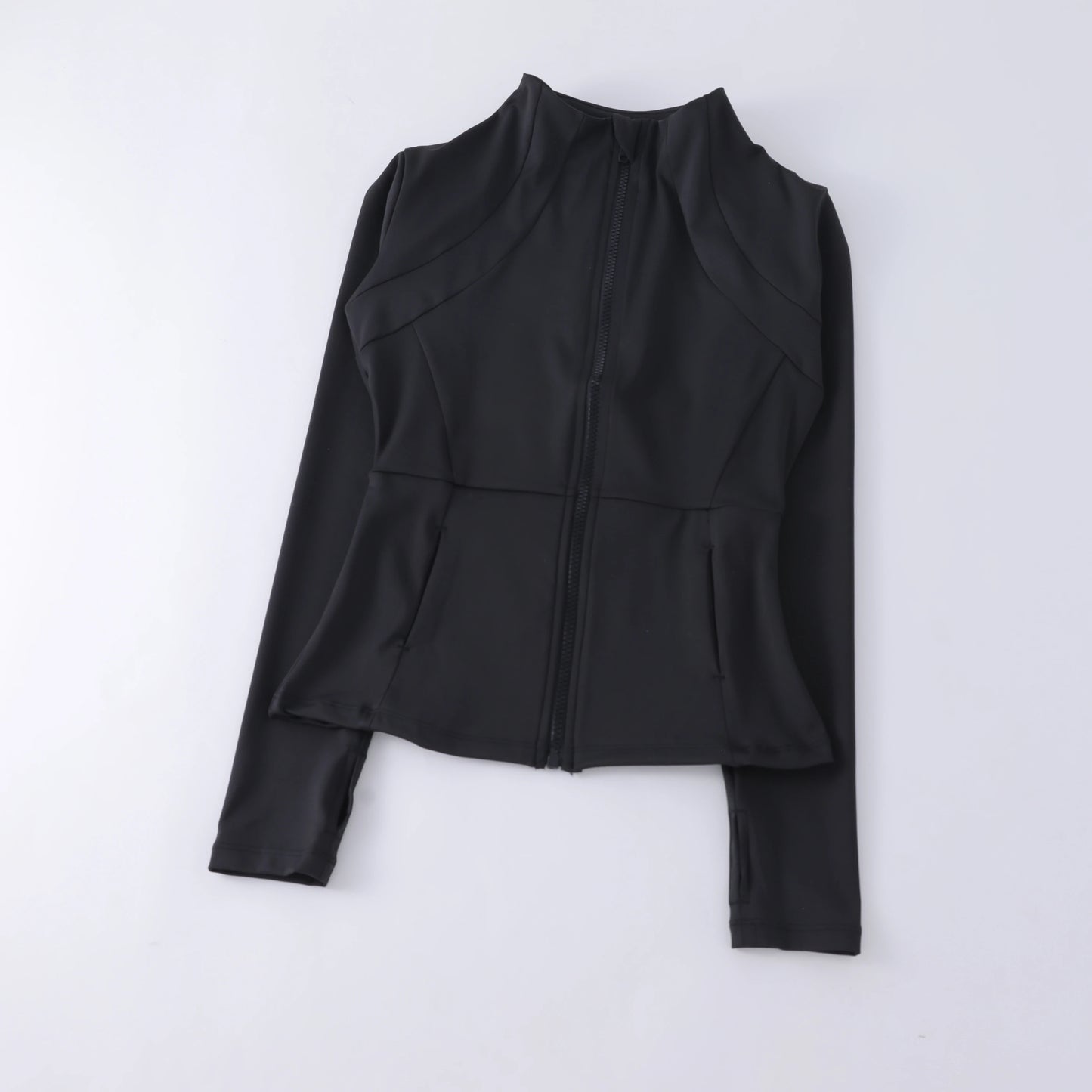 Women's Capilorix seamless long sleeve yoga top, breathable activewear jacket for gym and fitness, shown in a comfortable fit.