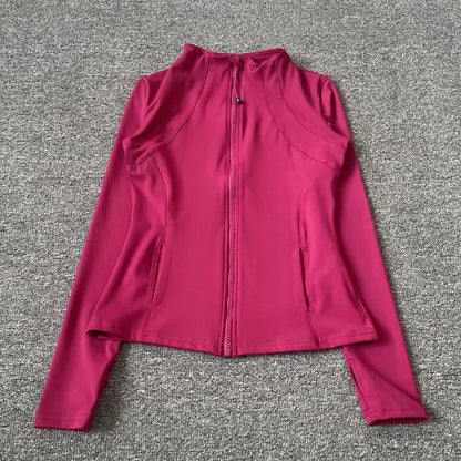 Capilorix women's quick-dry sports coat with long sleeves and zipper, ideal for yoga, running, and fitness activities.