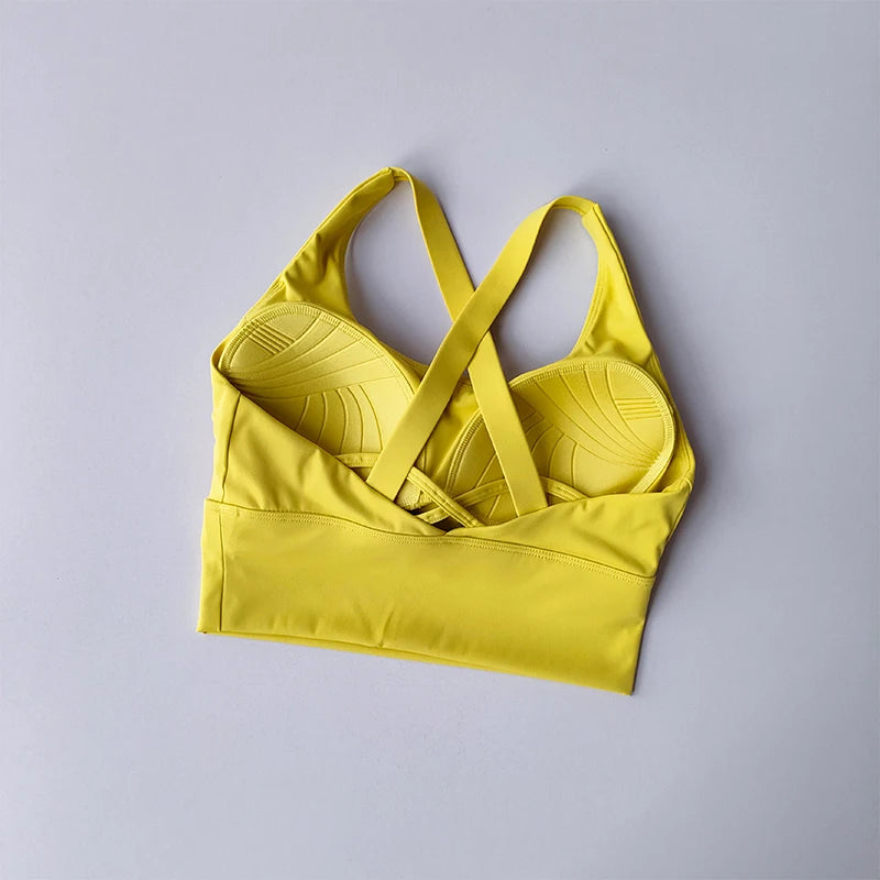 Capilorix all-in-one sports bra for high-impact running, yoga, and fitness, featuring shock-proof support and breathable summer fabric.