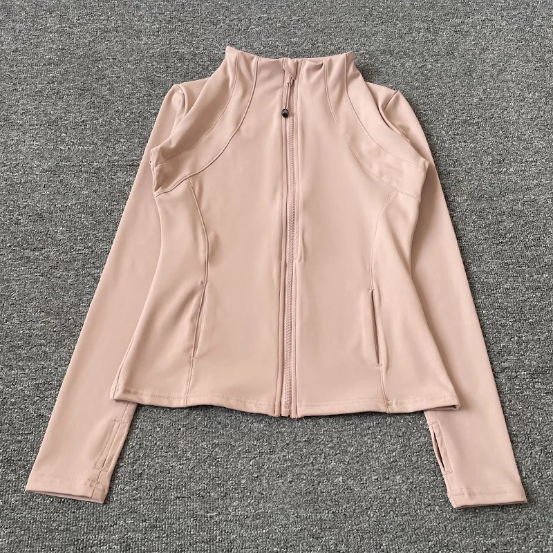 Capilorix women's quick-drying sports coat with long sleeves, zipper front, ideal for yoga, running, and fitness activities.