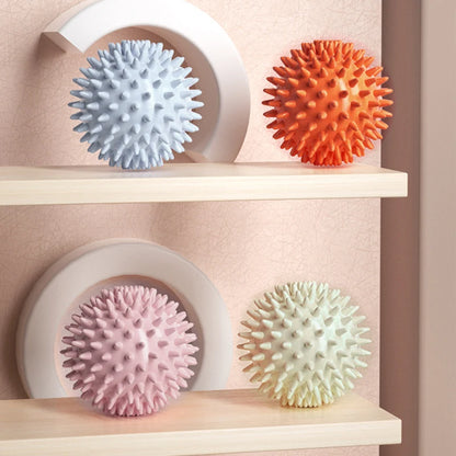 Capilorix Hedgehog Massage Ball for yoga, muscle relaxation, and fascia therapy, ideal for shoulder, neck, and leg muscle relief.