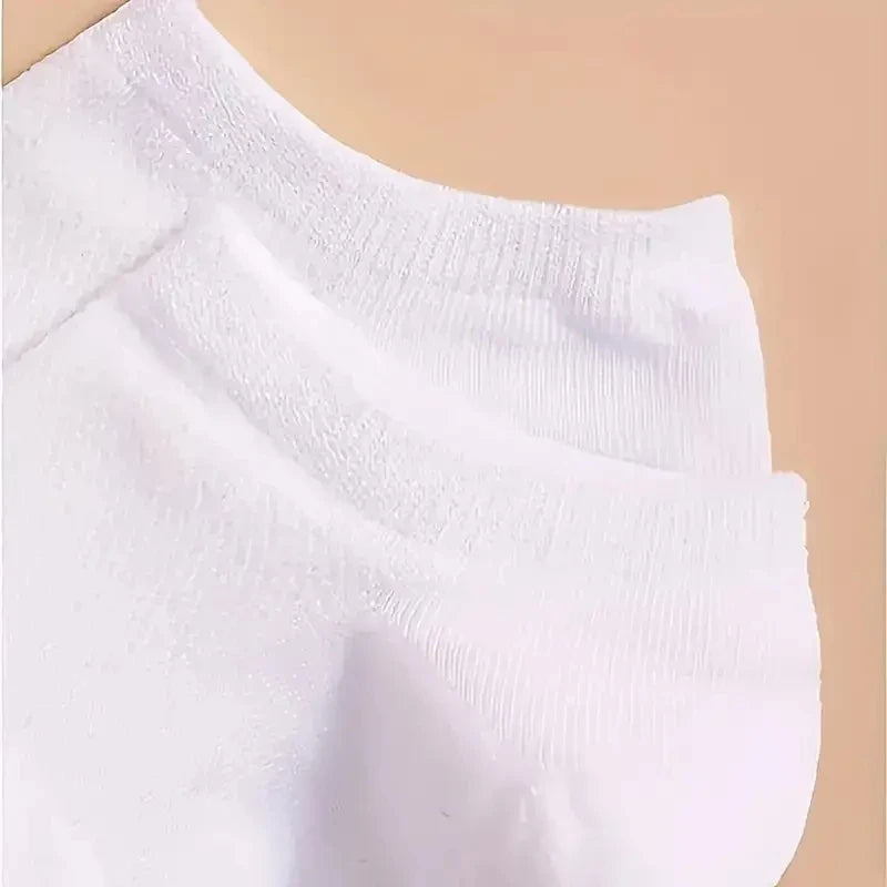 Unisex Capilorix ankle socks in a 5 or 10-pack, breathable, lightweight, comfort-fit, ideal for sports and daily wear.